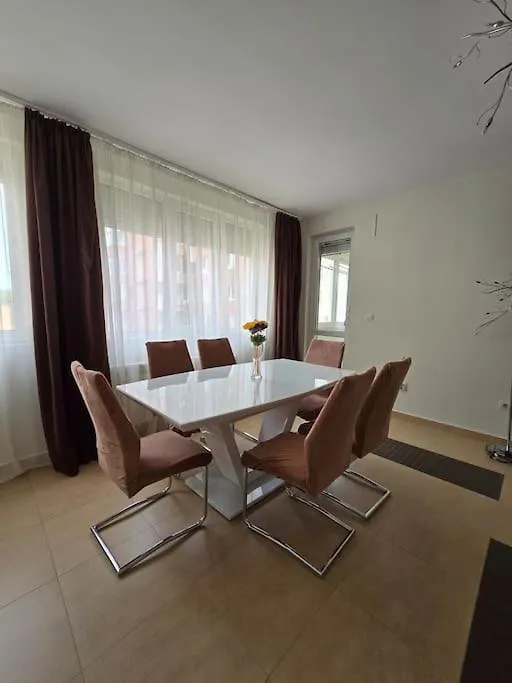 סופיה Family Suite